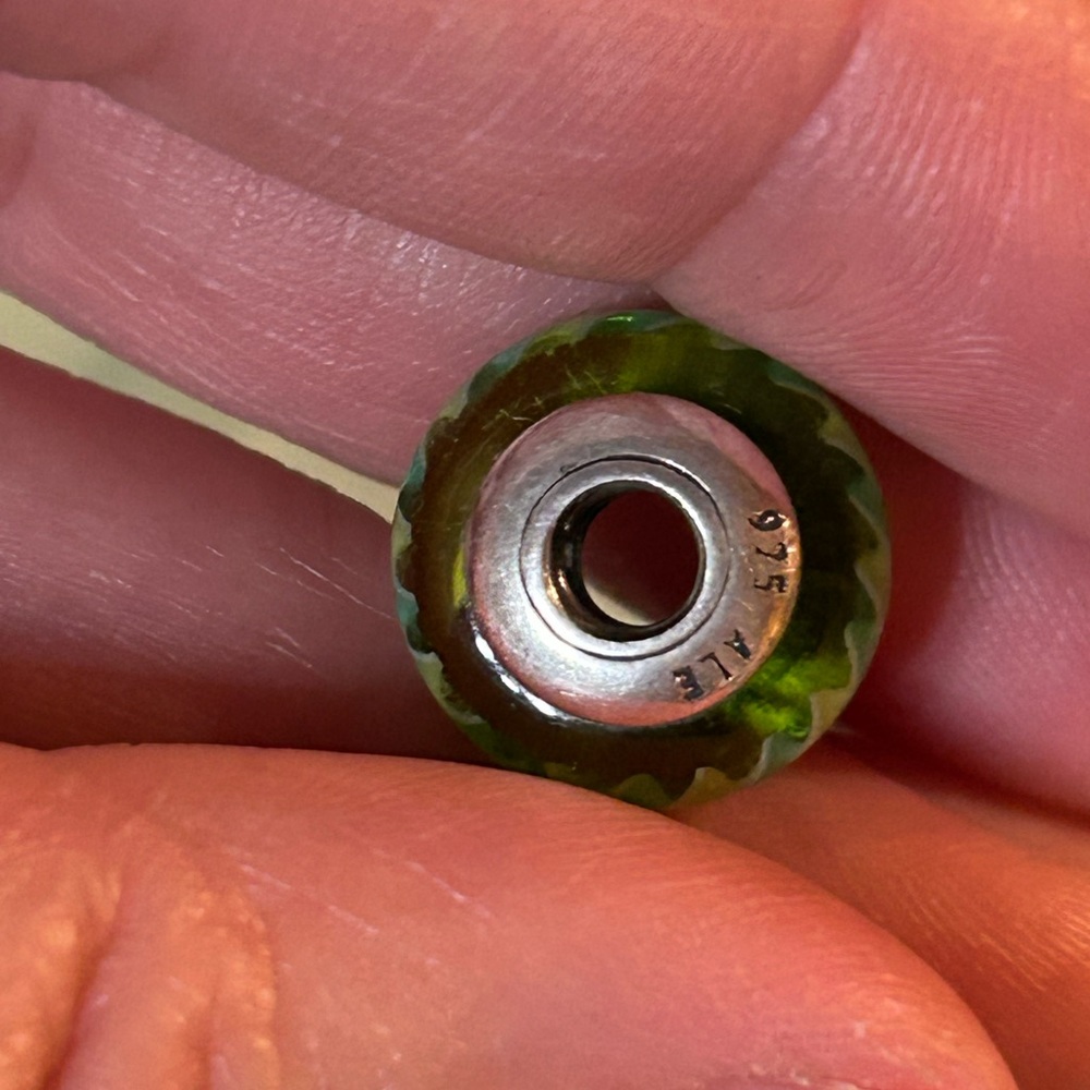 Pandora Vibrant Green Zigzag Charm - Picture 7 of 7